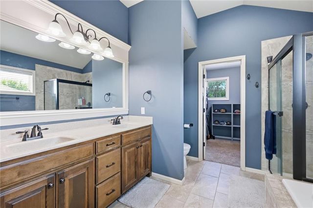 1729 Cambridge Circle, Kearney, MO 64060