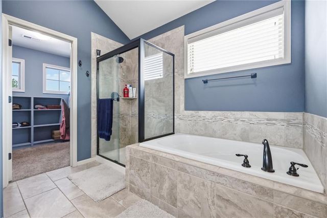 1729 Cambridge Circle, Kearney, MO 64060