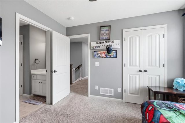 1729 Cambridge Circle, Kearney, MO 64060