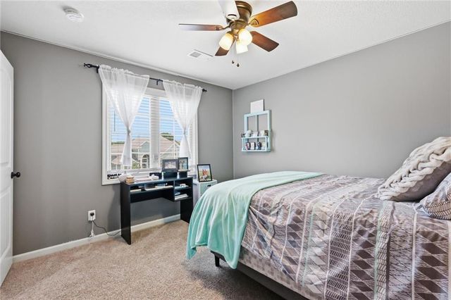 1729 Cambridge Circle, Kearney, MO 64060
