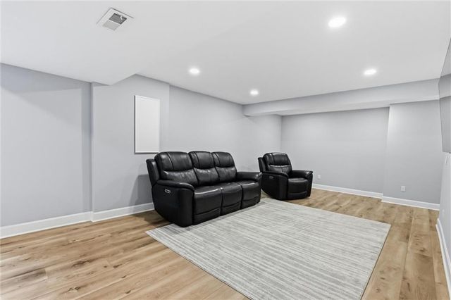 1729 Cambridge Circle, Kearney, MO 64060
