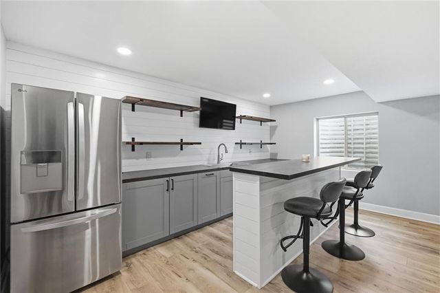1729 Cambridge Circle, Kearney, MO 64060