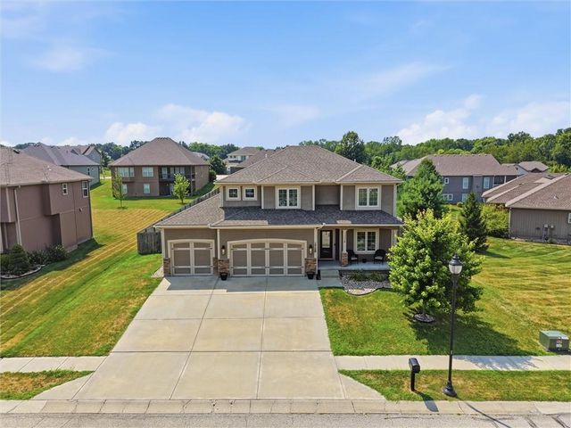 1729 Cambridge Circle, Kearney, MO 64060