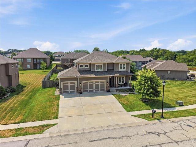 1729 Cambridge Circle, Kearney, MO 64060