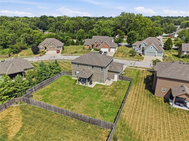 1729 Cambridge Circle, Kearney, MO 64060