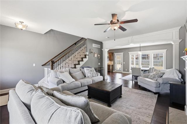 1729 Cambridge Circle, Kearney, MO 64060