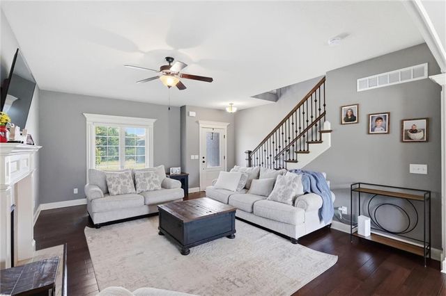 1729 Cambridge Circle, Kearney, MO 64060