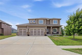 1729 Cambridge Circle, Kearney, MO 64060