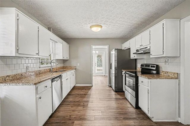 2060 Lost Forest SW Lane, Conyers, GA 30094