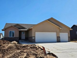 10749 W Sondra Ct, Maize, KS 67101