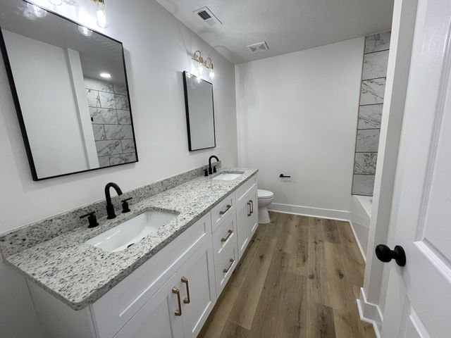 504 Market St, S, Paris, TN 38242