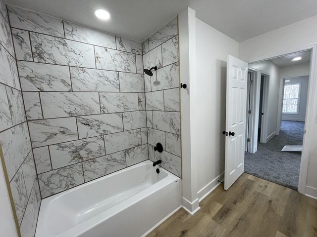 504 Market St, S, Paris, TN 38242
