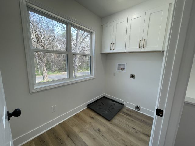 504 Market St, S, Paris, TN 38242