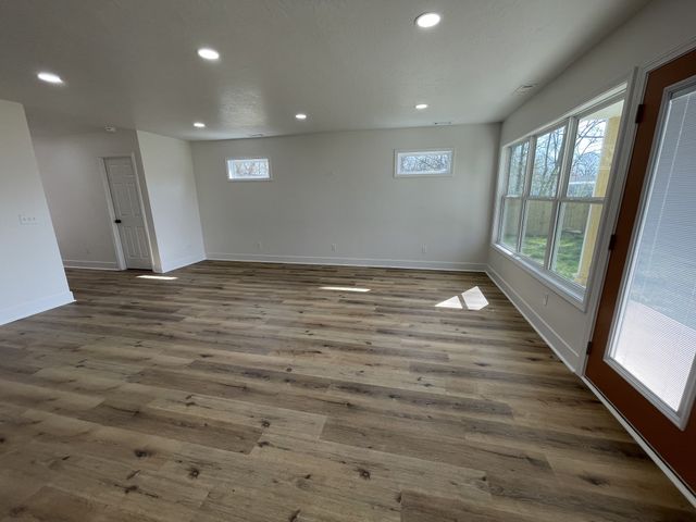 504 Market St, S, Paris, TN 38242