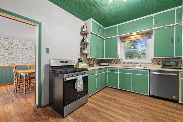 8417 200th AVENUE, Bristol, WI 53104