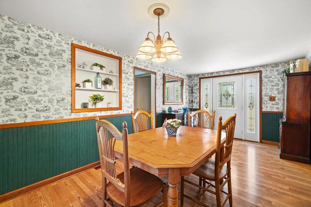 8417 200th AVENUE, Bristol, WI 53104