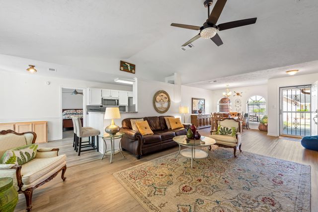 8875 Cagle Drive, Navarre, FL 32566