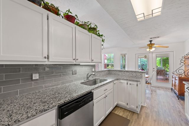 8875 Cagle Drive, Navarre, FL 32566