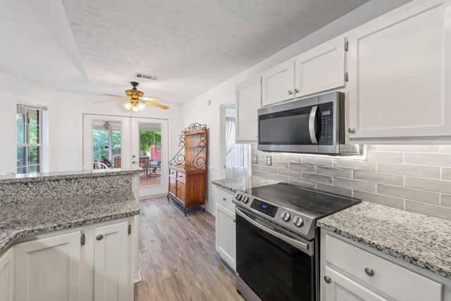 8875 Cagle Drive, Navarre, FL 32566