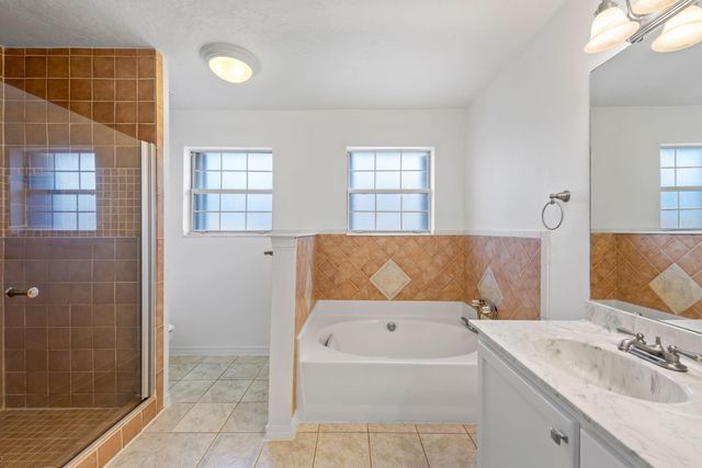 8875 Cagle Drive, Navarre, FL 32566