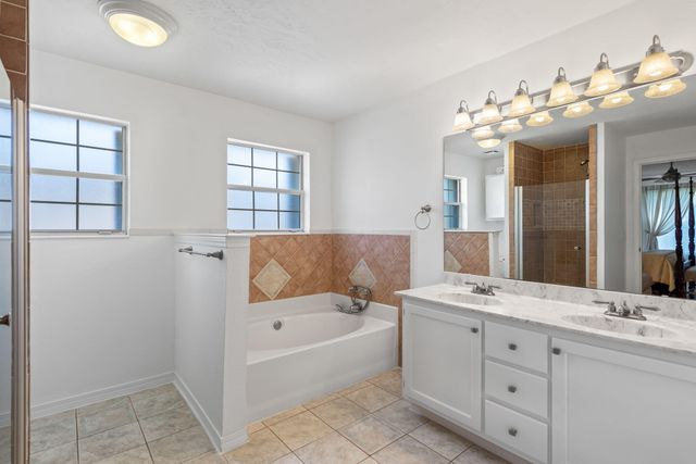 8875 Cagle Drive, Navarre, FL 32566