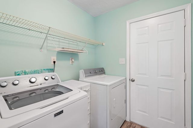 8875 Cagle Drive, Navarre, FL 32566