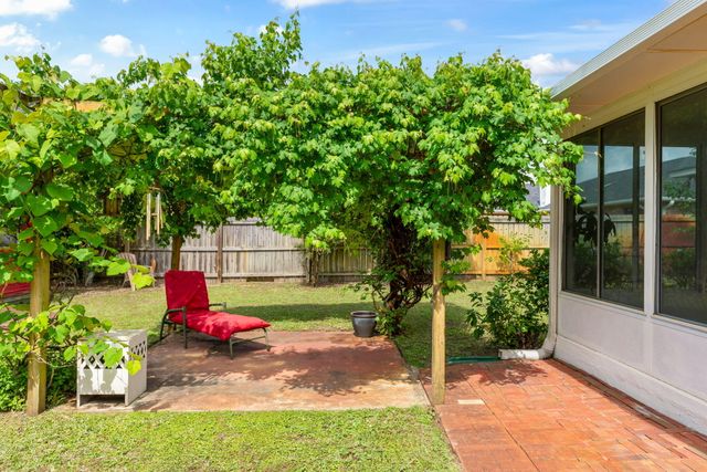 8875 Cagle Drive, Navarre, FL 32566