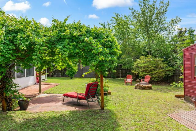 8875 Cagle Drive, Navarre, FL 32566