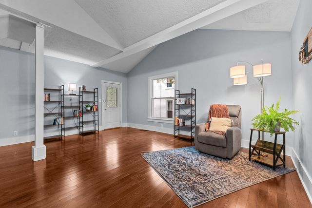 106 E Sharp Street, Hillsdale City, MI 49242