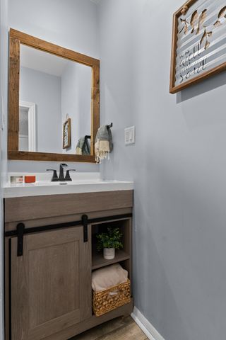 106 E Sharp Street, Hillsdale City, MI 49242