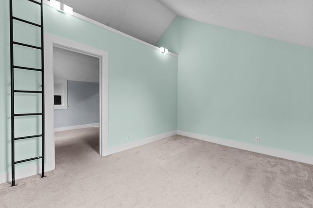 106 E Sharp Street, Hillsdale City, MI 49242