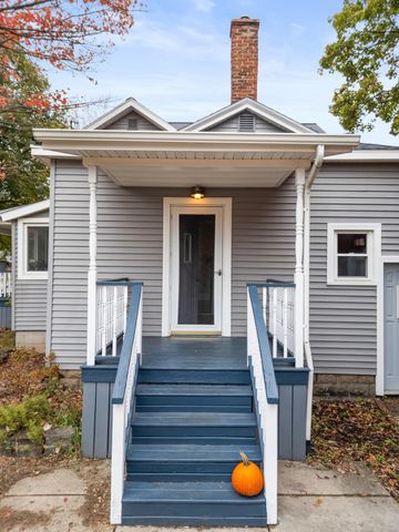 106 E Sharp Street, Hillsdale City, MI 49242