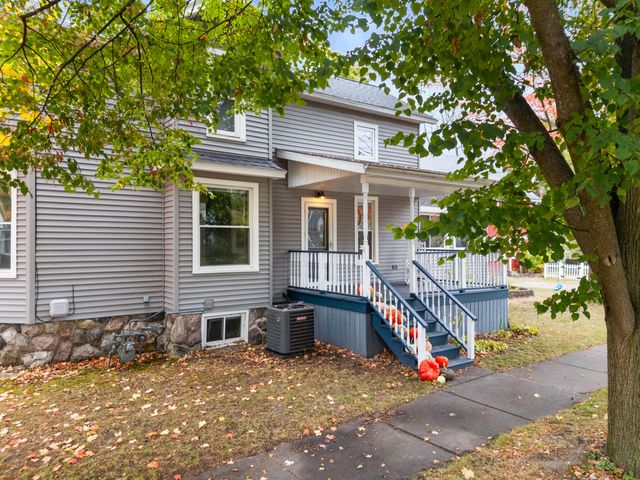 106 E Sharp Street, Hillsdale City, MI 49242