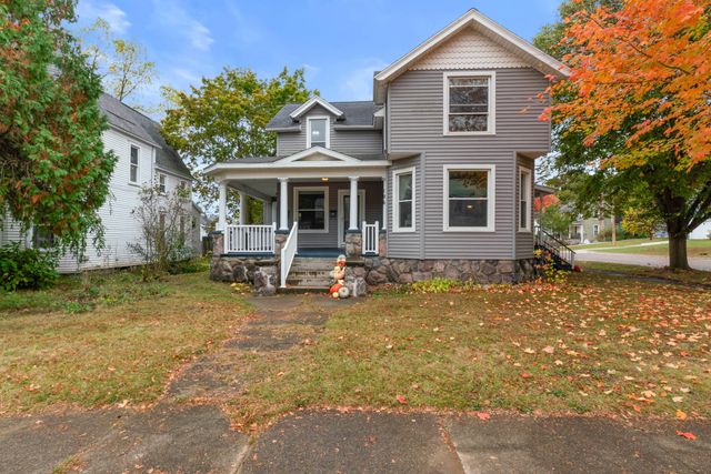 106 E Sharp Street, Hillsdale City, MI 49242