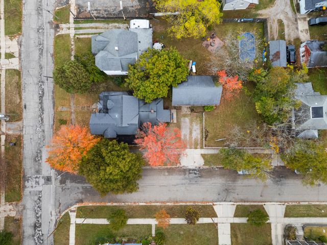 106 E Sharp Street, Hillsdale City, MI 49242