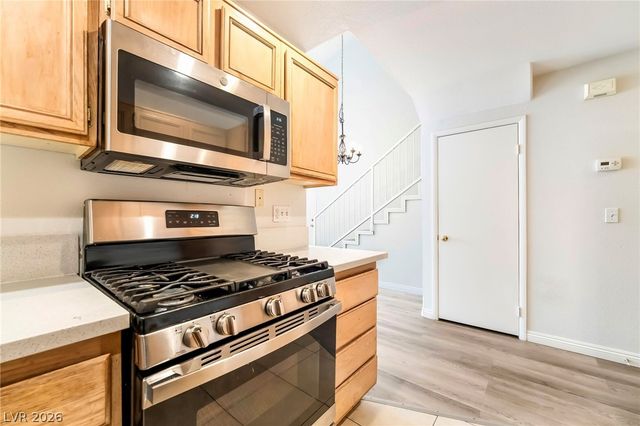 5621 Lago Court, Las Vegas, NV 89118
