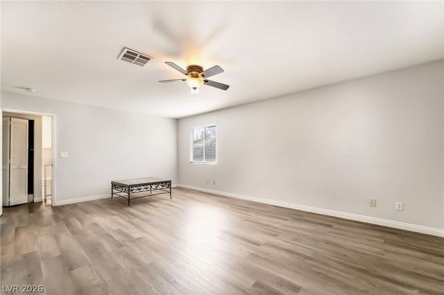 5621 Lago Court, Las Vegas, NV 89118
