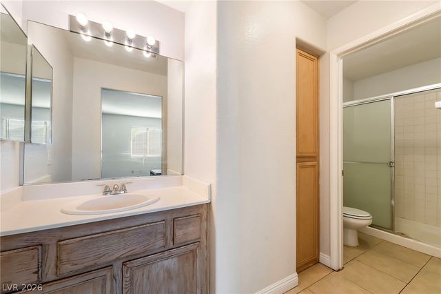 5621 Lago Court, Las Vegas, NV 89118