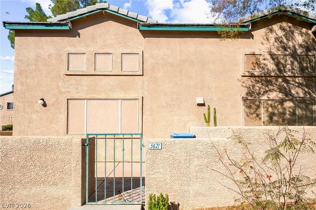 5621 Lago Court, Las Vegas, NV 89118