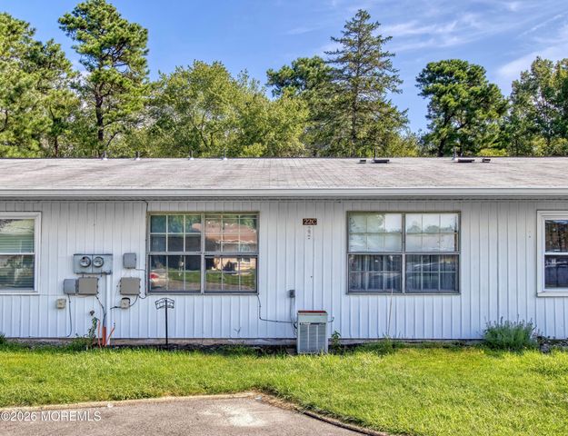 22C Yorkshire Court, Manchester, NJ 08759