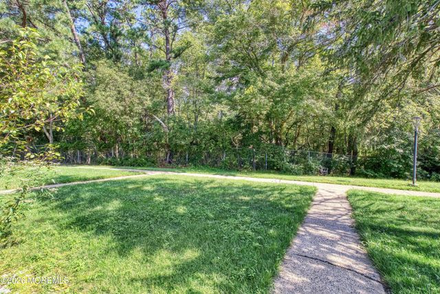 22C Yorkshire Court, Manchester, NJ 08759