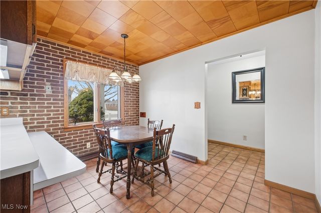 3323 Shirley Road, Youngstown, OH 44502