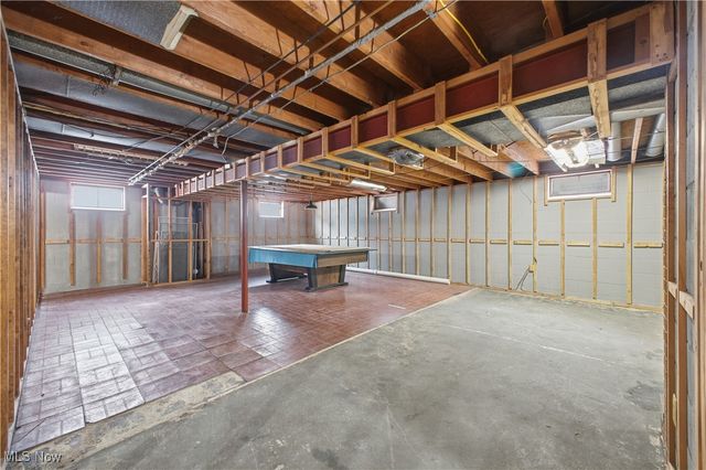 3323 Shirley Road, Youngstown, OH 44502