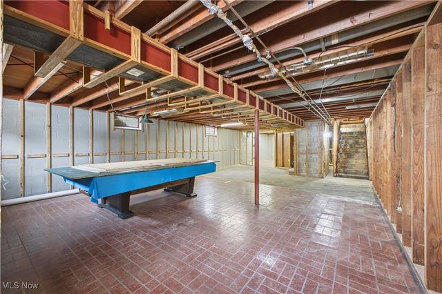 3323 Shirley Road, Youngstown, OH 44502