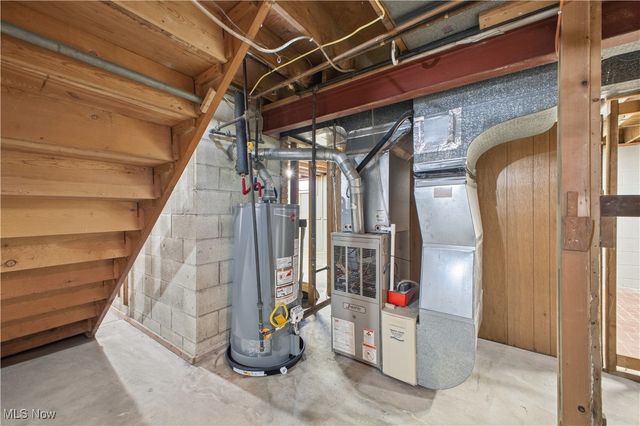 3323 Shirley Road, Youngstown, OH 44502