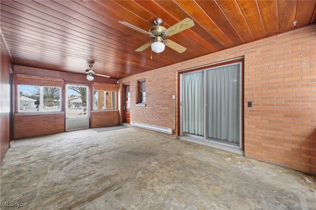 3323 Shirley Road, Youngstown, OH 44502