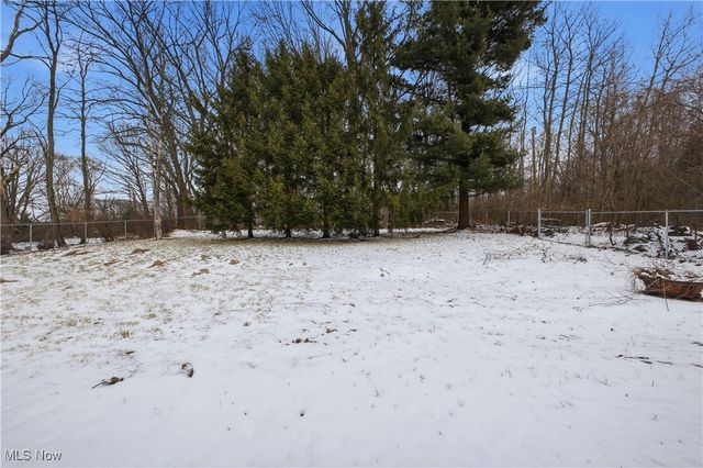 3323 Shirley Road, Youngstown, OH 44502