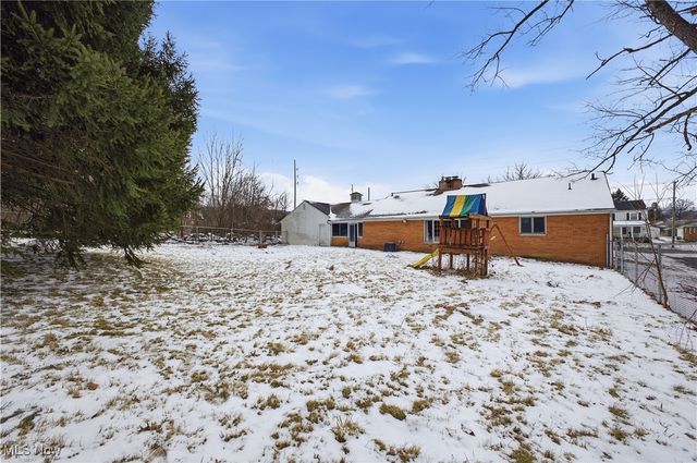 3323 Shirley Road, Youngstown, OH 44502