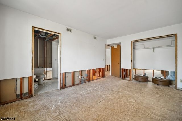 245 Main St Unit 2A 2A, Millburn Twp., NJ 07041