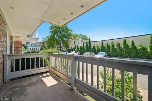 245 Main St Unit 2A 2A, Millburn Twp., NJ 07041